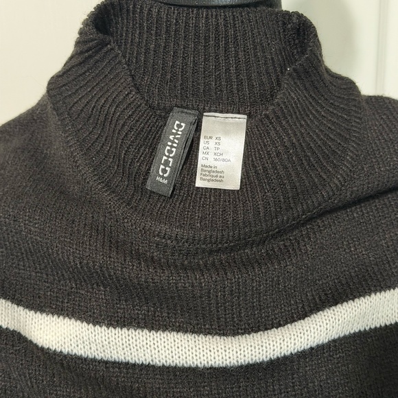 H&M Black and white stripped knit sweater - Picture 2 of 3